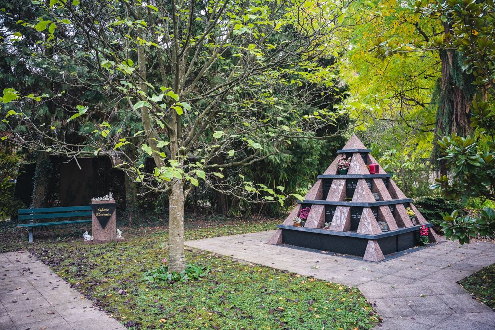 À Strasbourg, les cimetières végétalisés « zérophyto » sont déjà la